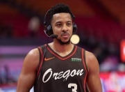 爱游戏官方入口-马刺完胜国王，麦科勒姆绝境逆转