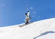 AYX官方直播-紫金风暴与三分王权，湖人击溃国王，库里在世界排名争夺战中接管比赛