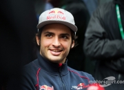 爱游戏娱乐-梅赛德斯轻取红牛二队，塞恩斯带队取胜