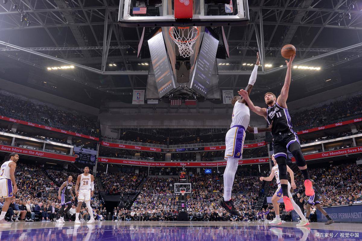 火箭碾压尼克斯，范弗利特状态火热