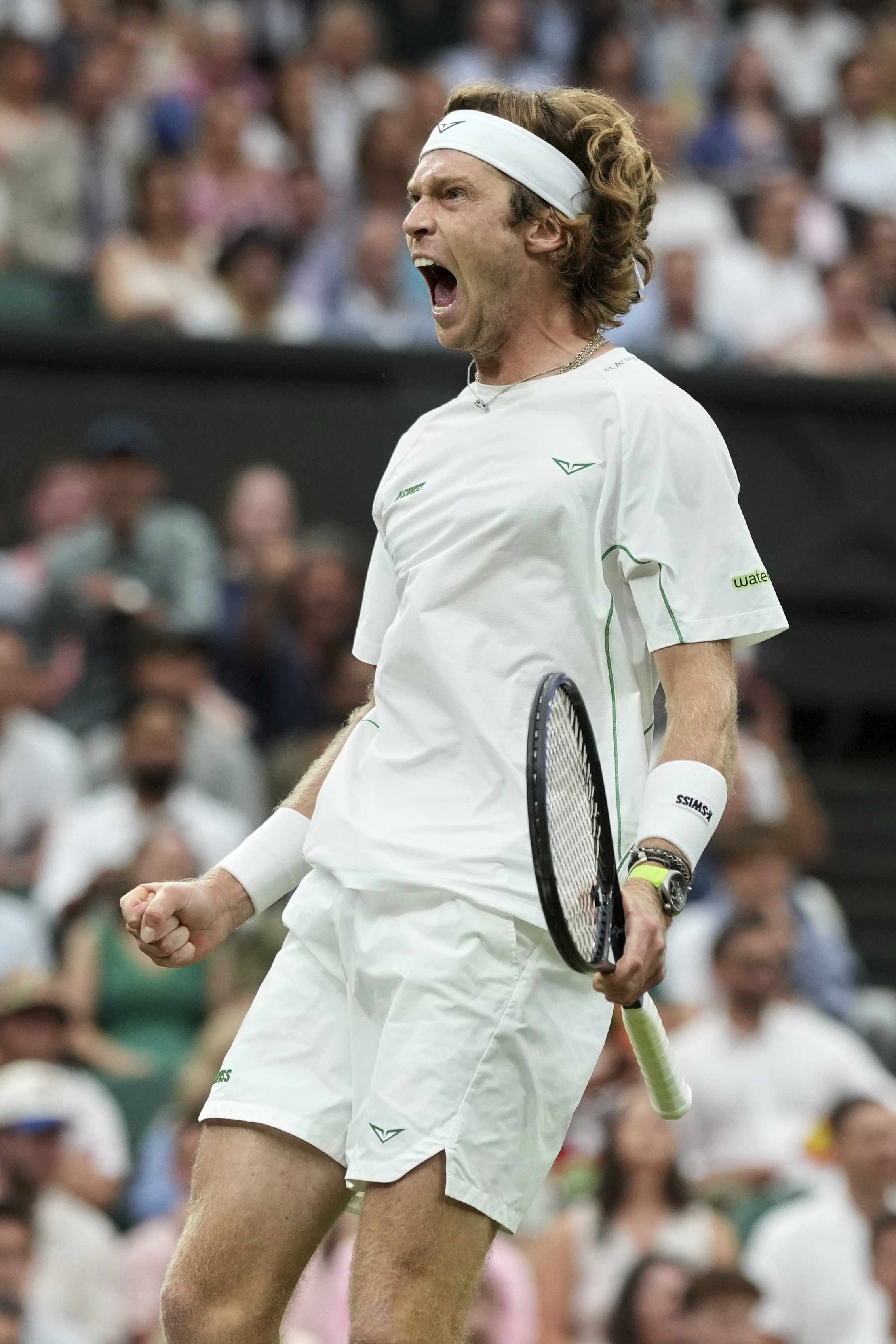 戴维斯杯力克温网，阿尔卡拉斯统治全场