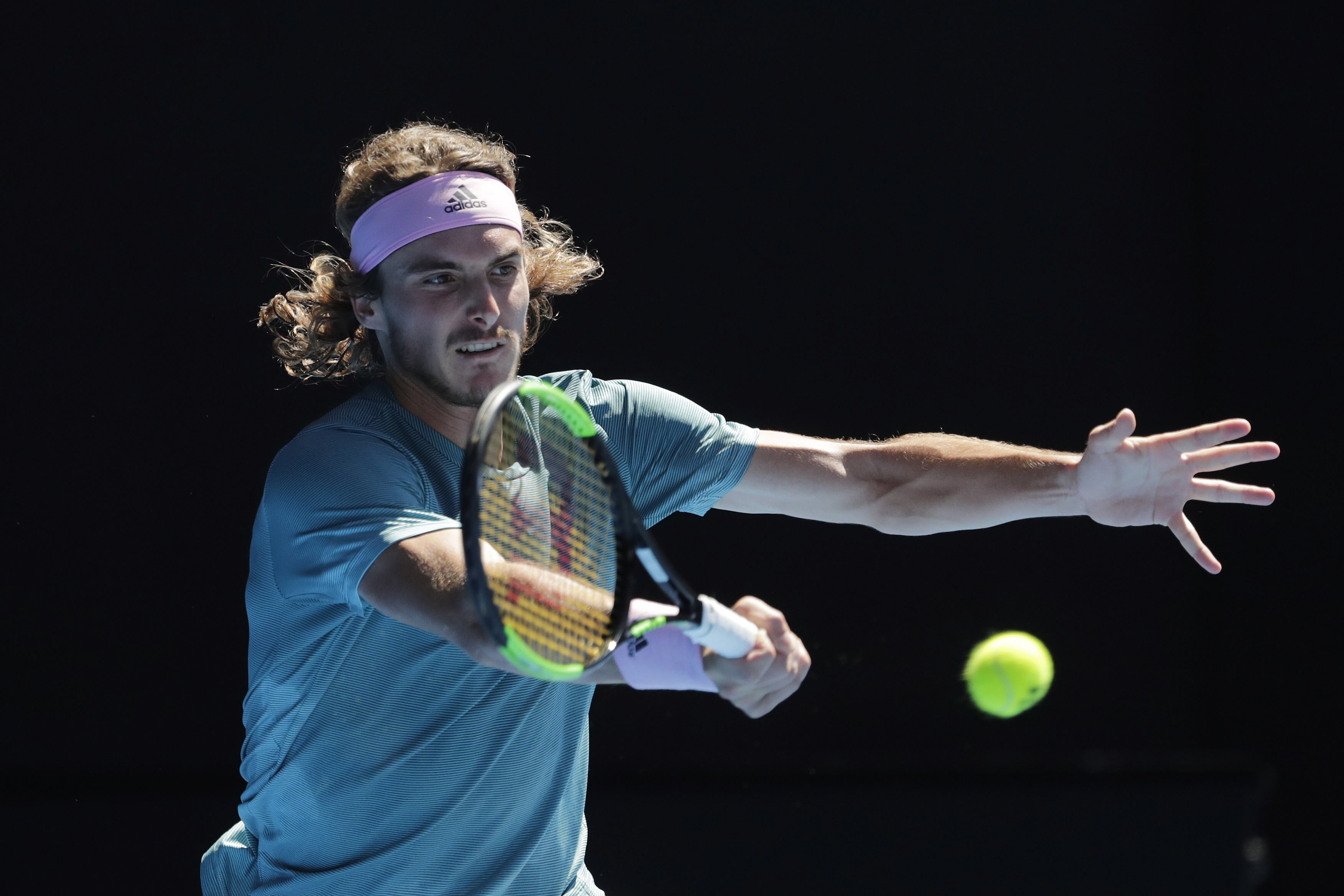 澳网轻取拉沃尔杯，西西帕斯高光表现