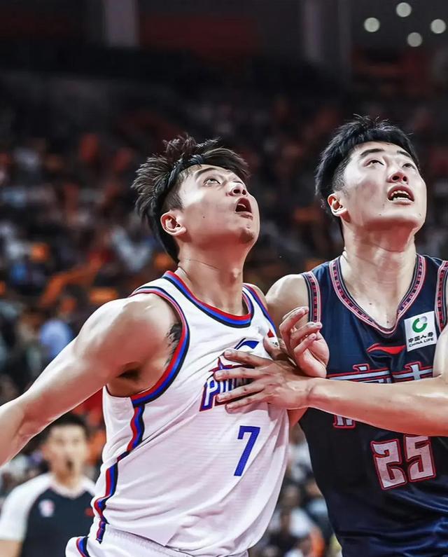 泰国队逆转中国队,黄鸭组合状态火热 泰国队逆转中国队,黄鸭组合状态火热