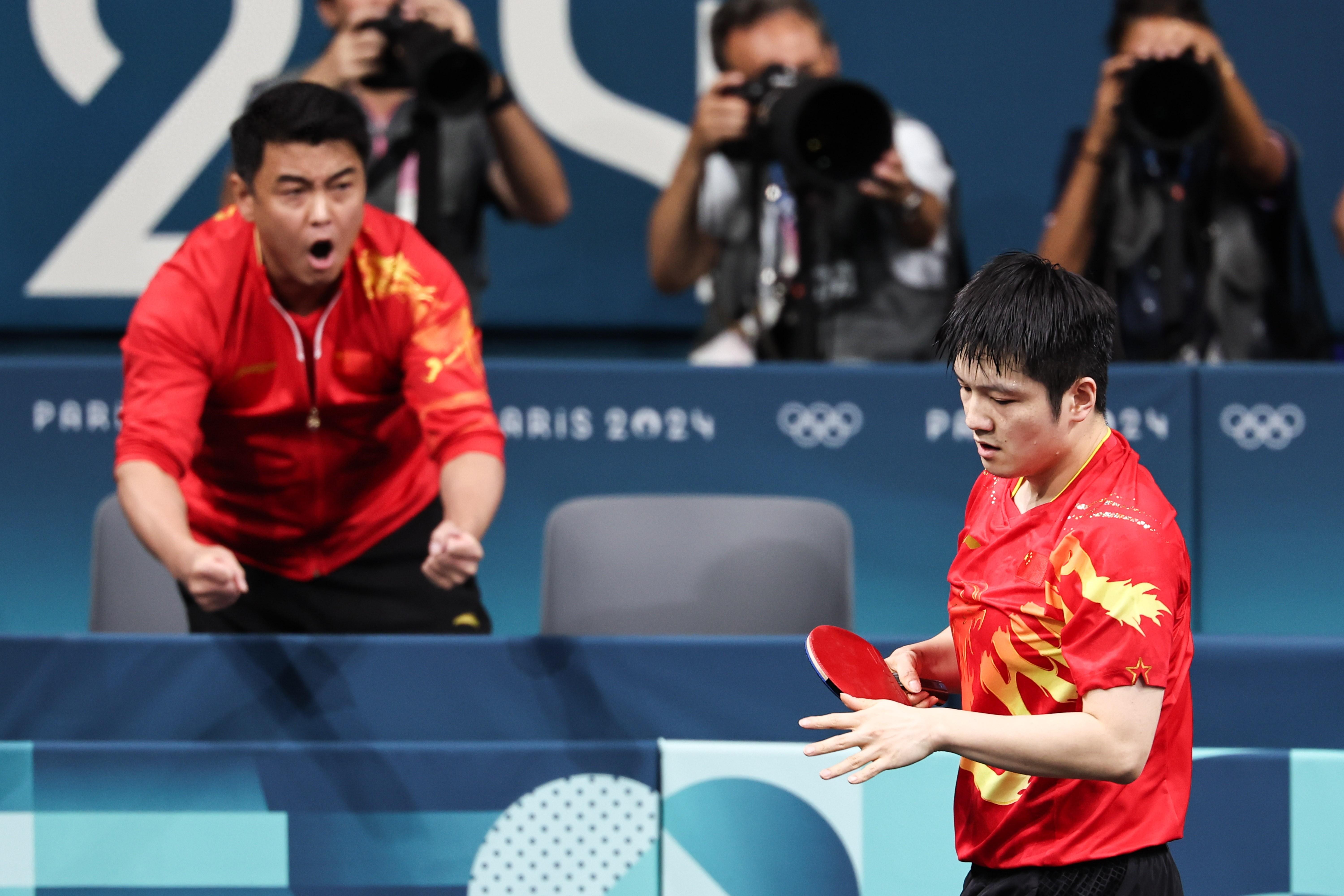 葡萄牙队鏖战日本队，樊振东惊艳四座