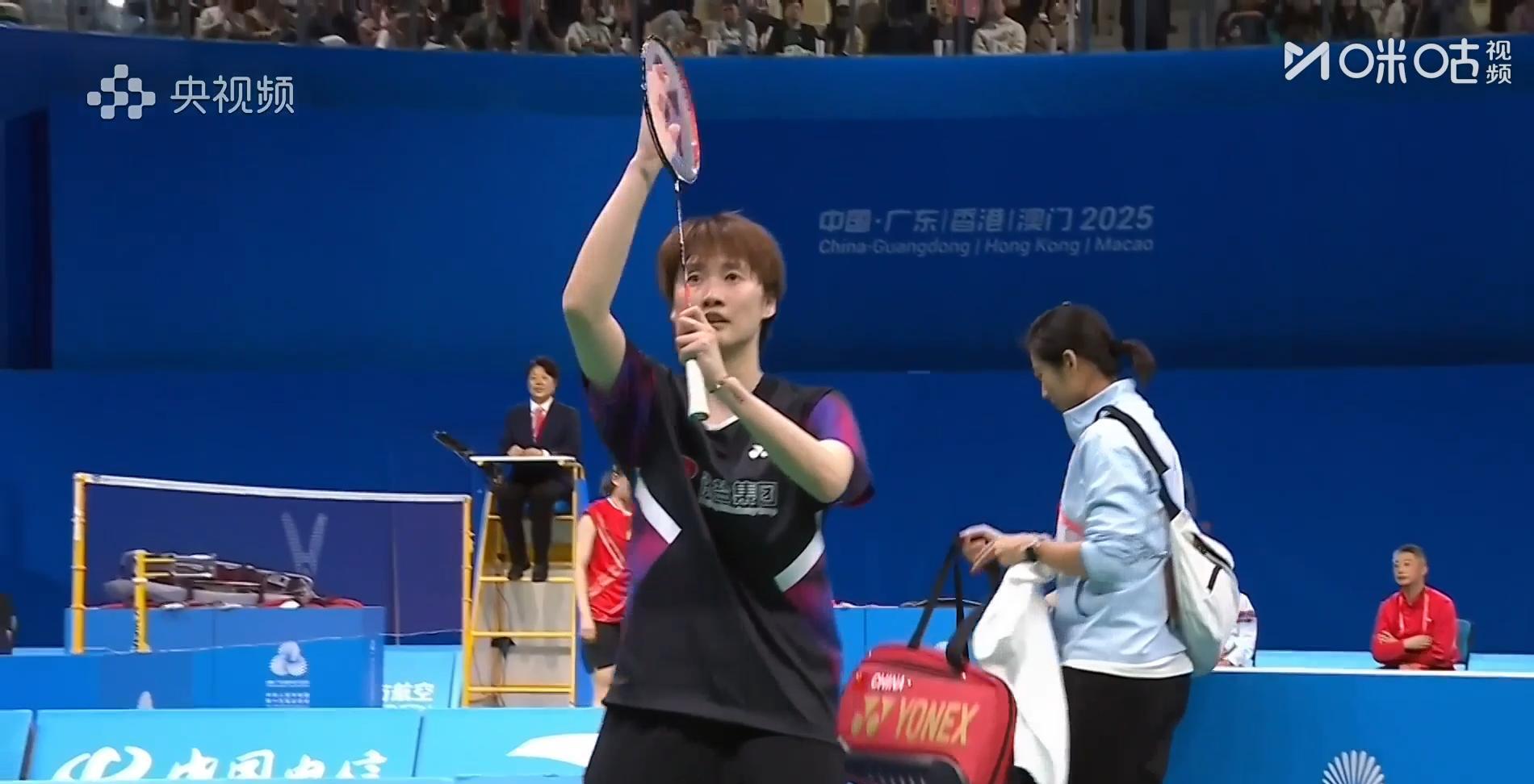 泰国队鏖战日本队,陈雨菲扛起全队 泰国队鏖战日本队,陈雨菲扛起全队