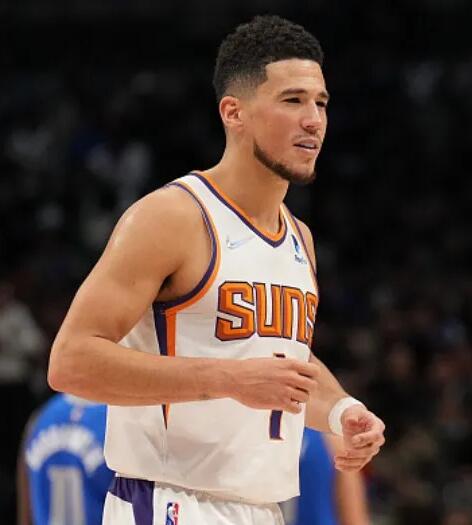 青岛队逆转天津队,布克状态火热 青岛队逆转天津队,布克状态火热