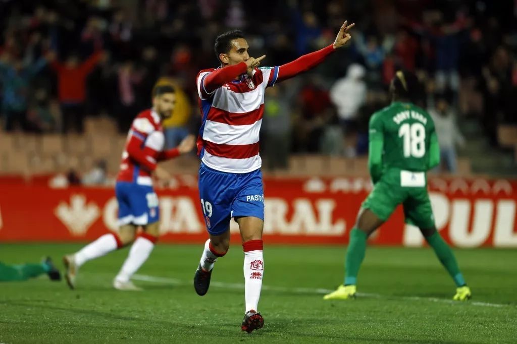 豪瑟尔德胜卡尔利尔,继续领跑积分榜 豪瑟尔德胜卡尔利尔,继续领跑积分榜