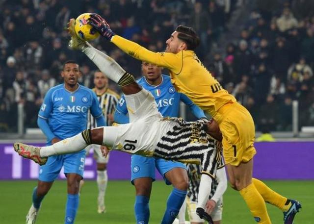 那不勒斯击败亚特兰大,保持不败纪录 那不勒斯击败亚特兰大,保持不败纪录