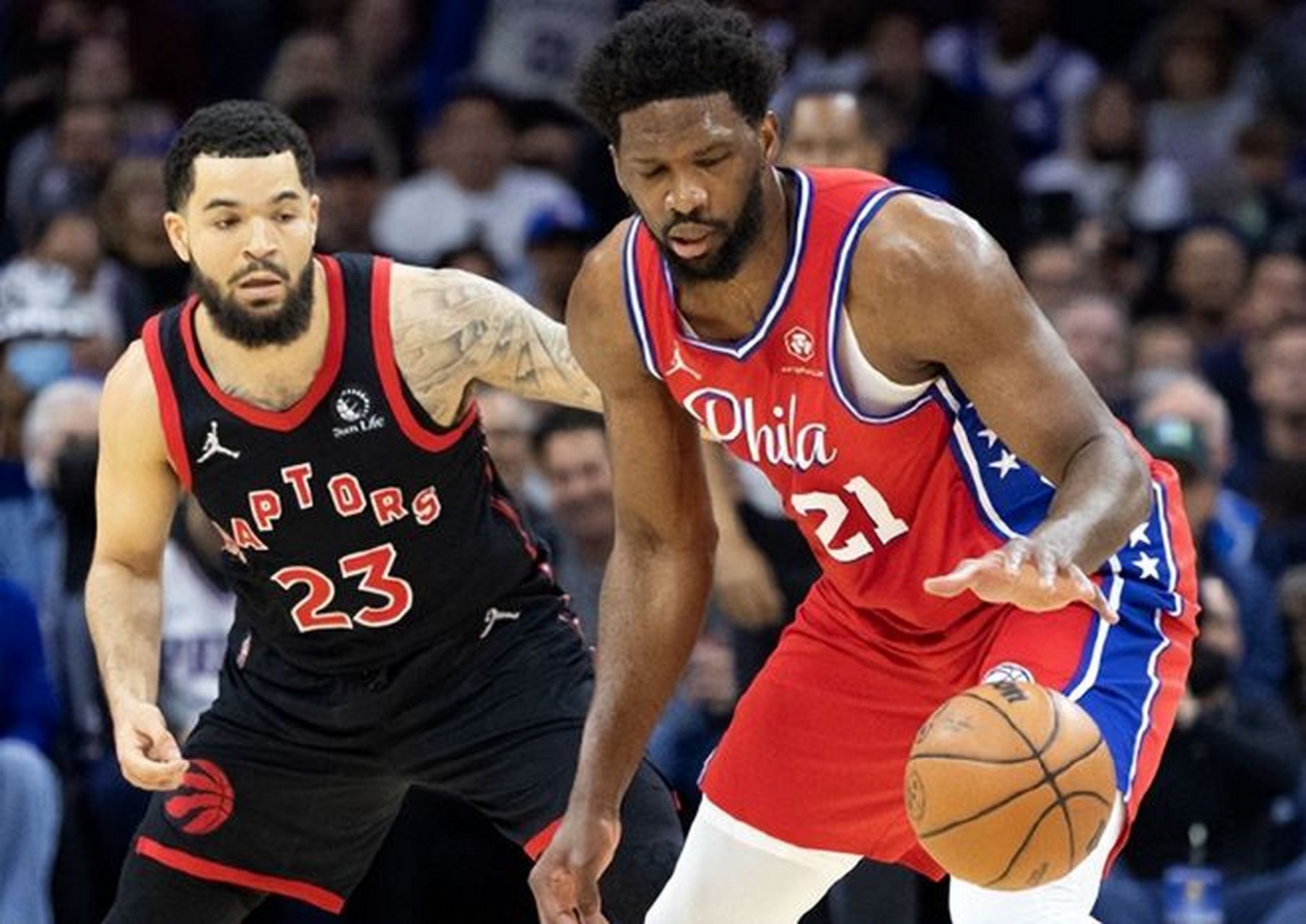 76人鏖战独行侠，恩比德扛起全队