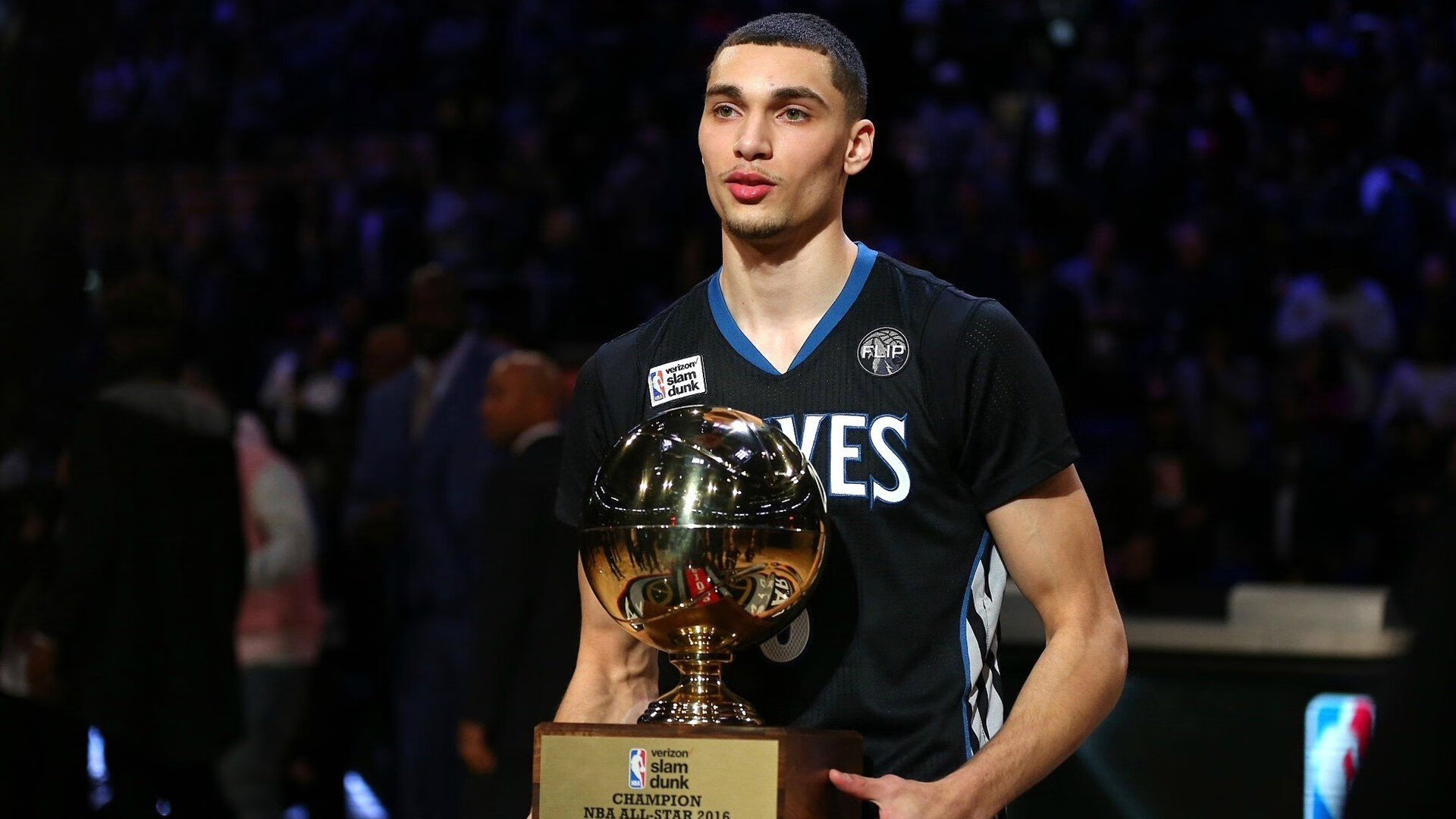 步行者碾压火箭,麦科勒姆带队取胜,一场战术与意志的完胜