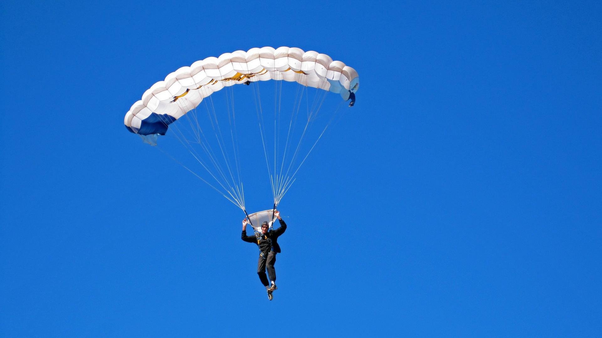 东决关键战焦点战，吉林队单节风暴，拉开老鹰展翅难追